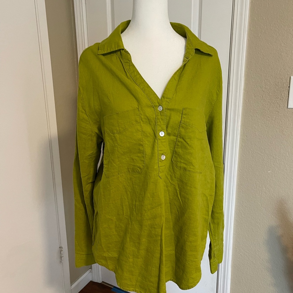 Linen blend Shirt. Olive color. Long sleeve